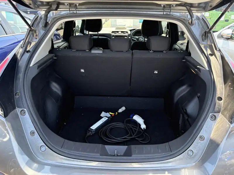 NISSAN LEAF X Thumbnail 10