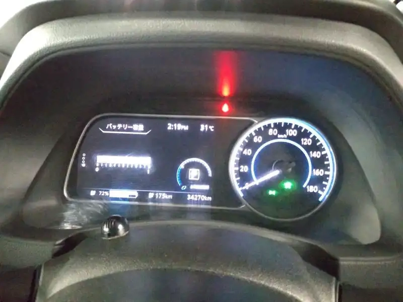 NISSAN LEAF  Thumbnail 6