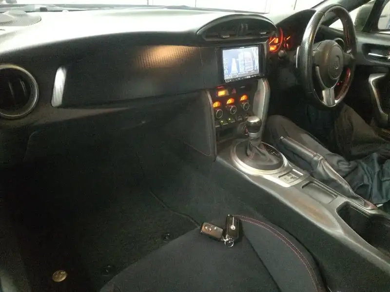 TOYOTA 86 GT Thumbnail 3