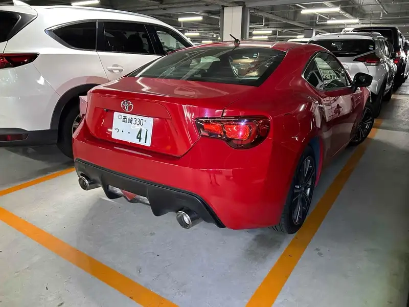TOYOTA 86 GT Thumbnail 2
