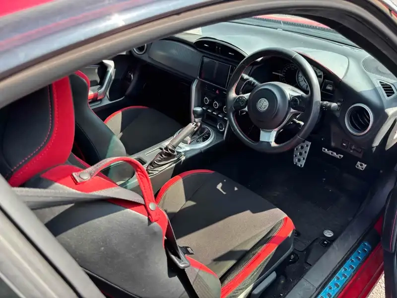 TOYOTA 86 GT Thumbnail 5