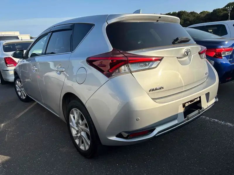 TOYOTA AURIS 180S Thumbnail 2