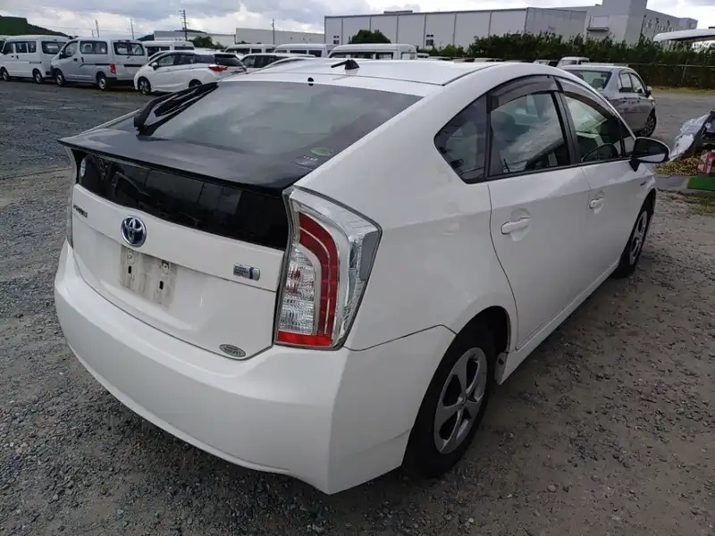 TOYOTA PRIUS S Thumbnail 2