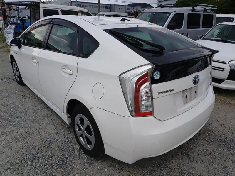 TOYOTA PRIUS S Thumbnail 6