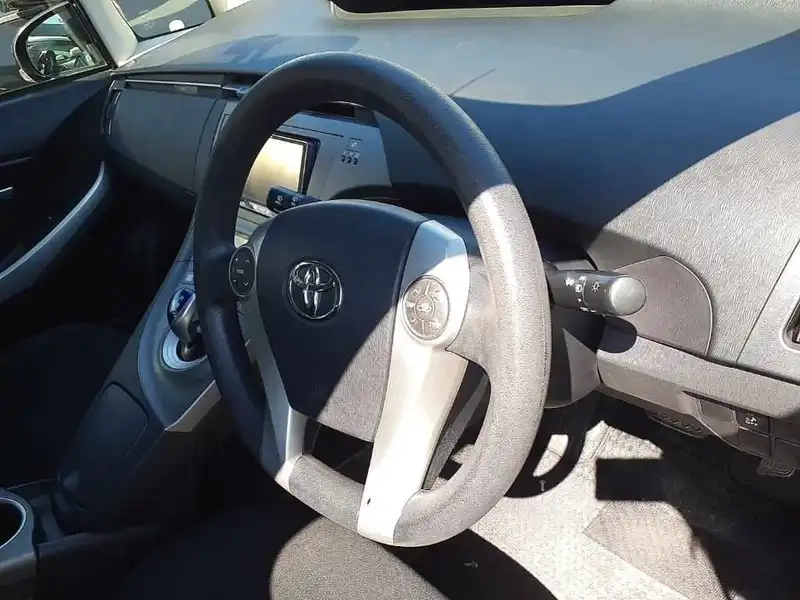 TOYOTA PRIUS S Thumbnail 5
