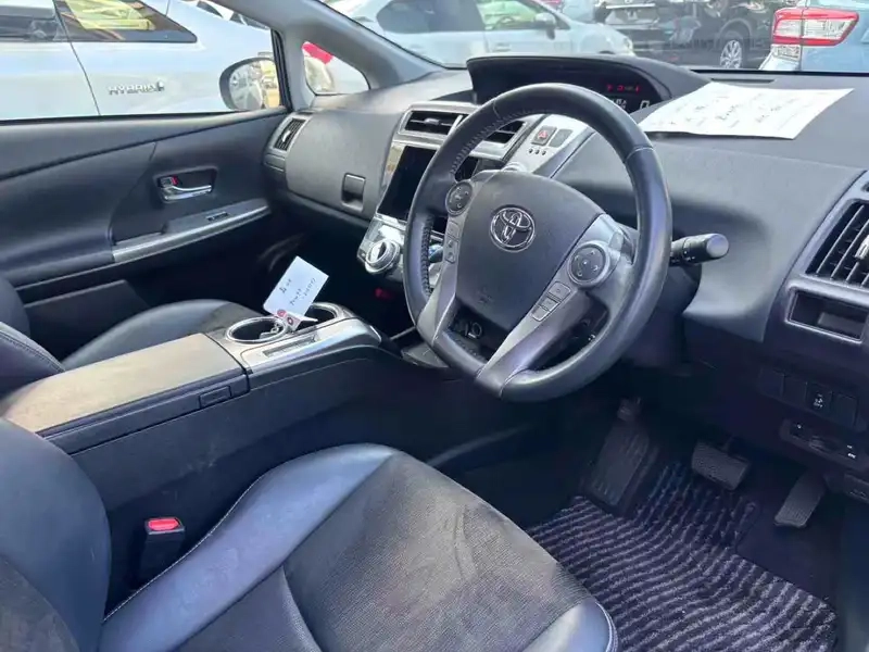 TOYOTA PRIUS G ALPHA Thumbnail 16