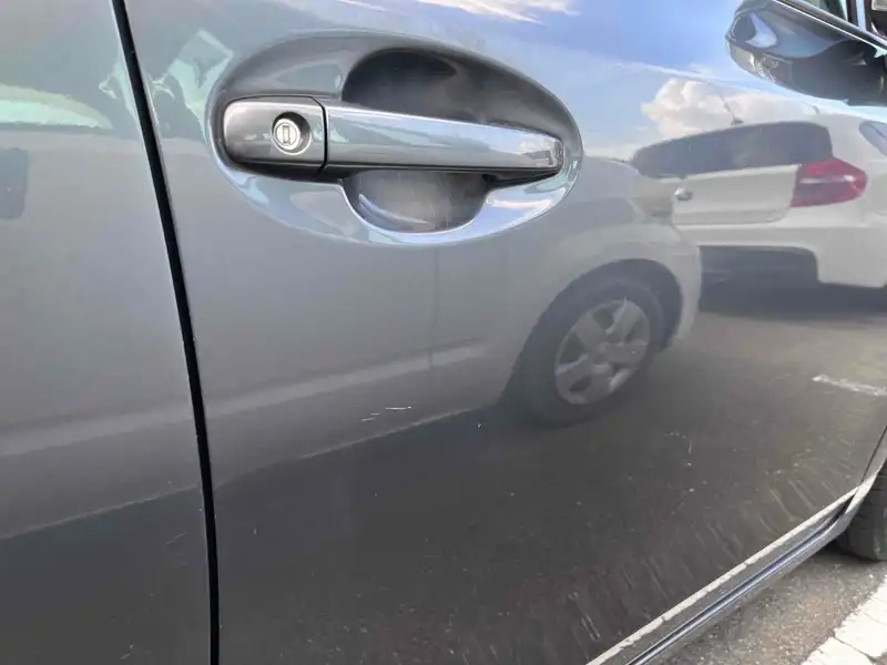 TOYOTA PRIUS ALPHA S Thumbnail 18
