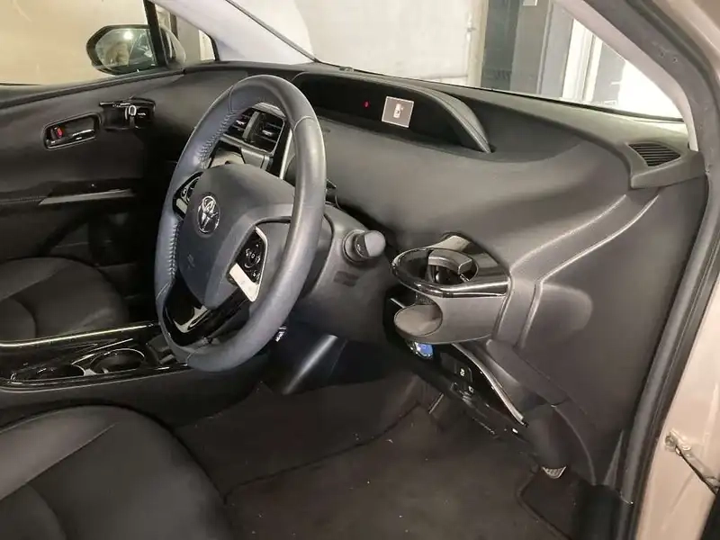 TOYOTA PRIUS S Thumbnail 3