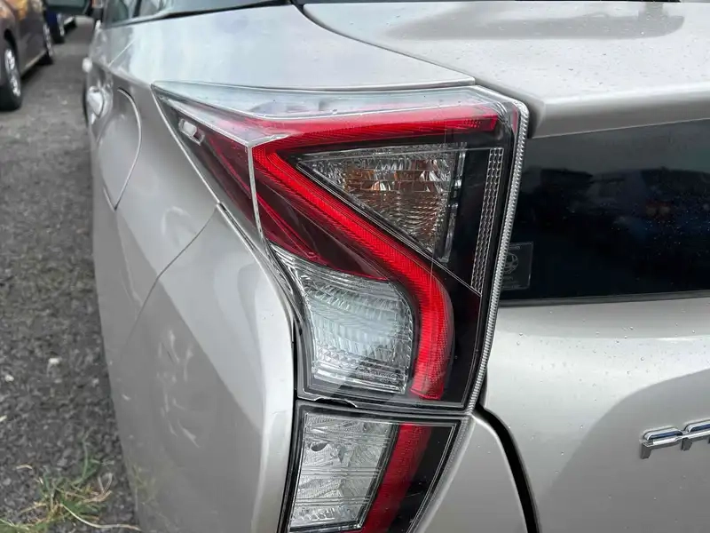 TOYOTA PRIUS S Thumbnail 25