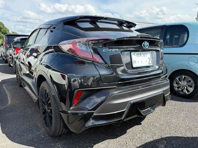 TOYOTA C-HR G Thumbnail 12