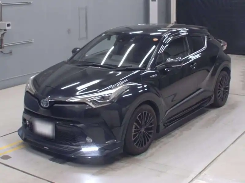 TOYOTA C-HR G Thumbnail 1