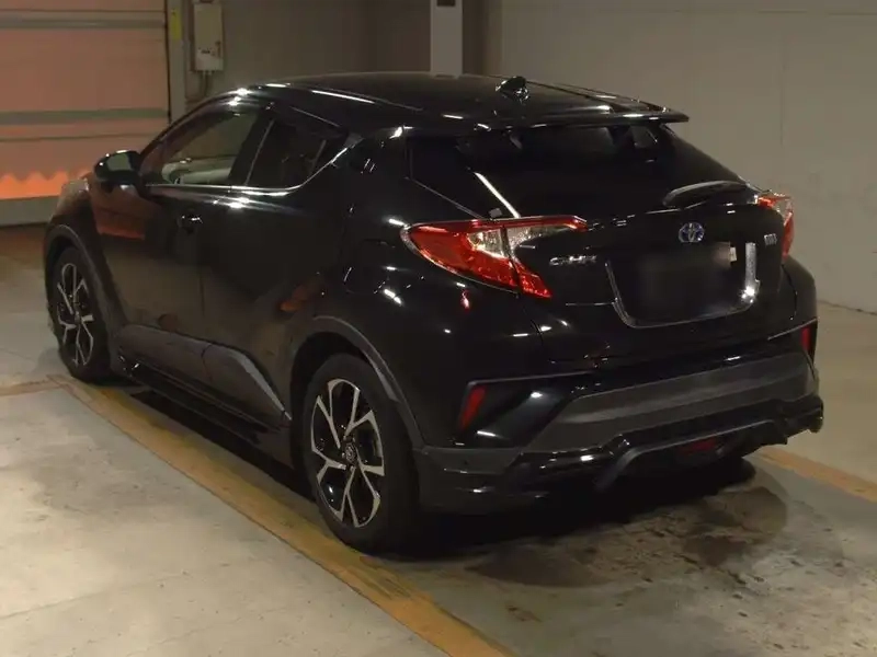 TOYOTA C-HR G Thumbnail 7