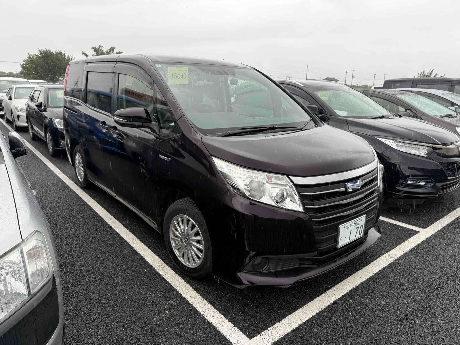 2015 Toyota Noah Hybrid