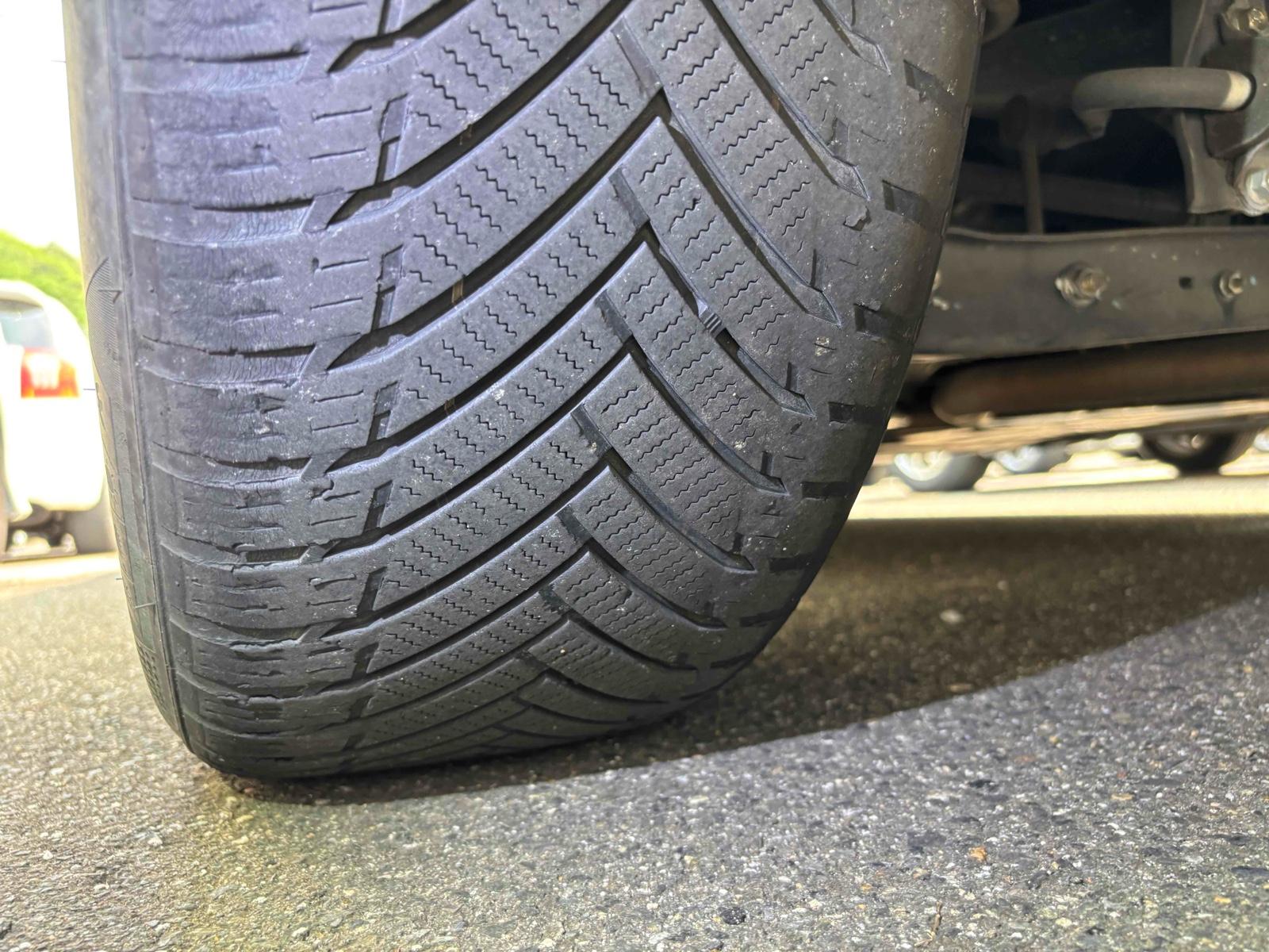 SUBARU LEGACY B4 B4 4WD Image 15