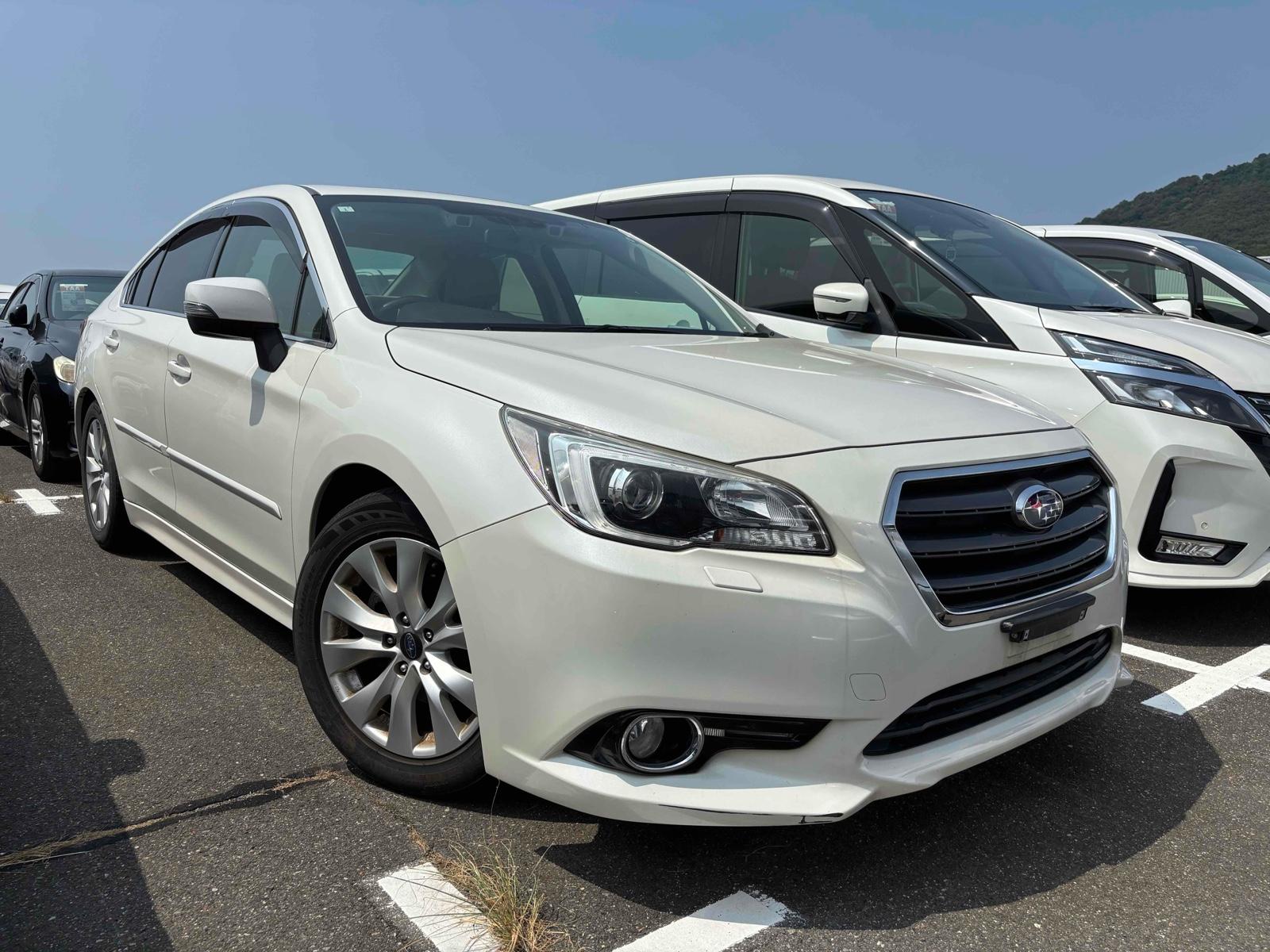 SUBARU LEGACY B4 B4 4WD Image 1