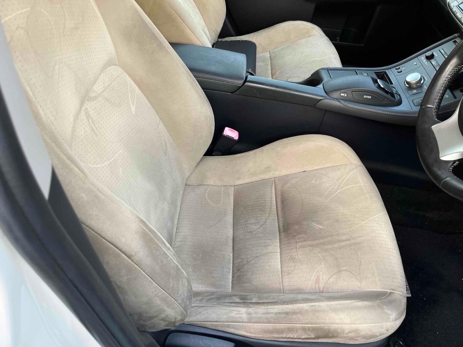 LEXUS CT CT200H VERSION C Image 10
