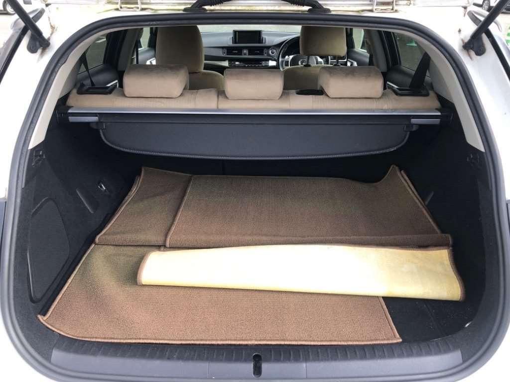 LEXUS CT CT200H VERSION C Image 7