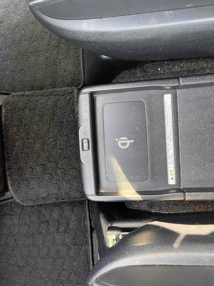 TOYOTA ESQUIRE HYBRID GI Image 12