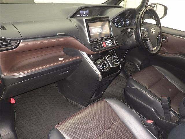 TOYOTA ESQUIRE HYBRID GI Image 6