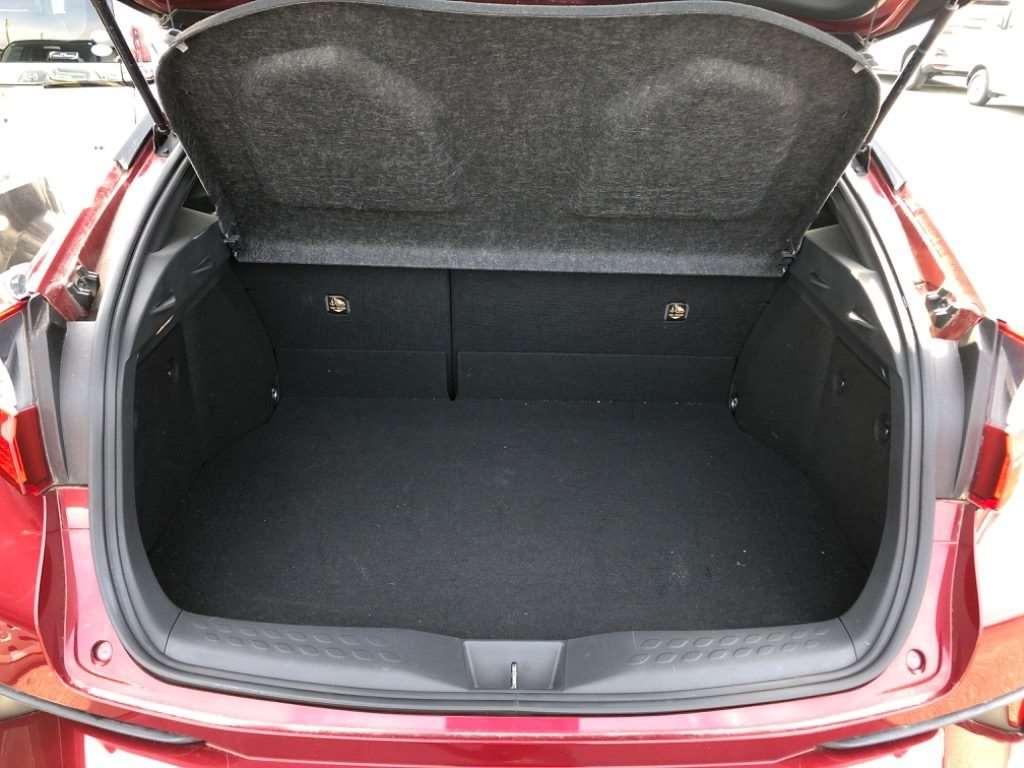 TOYOTA C-HR S Image 9