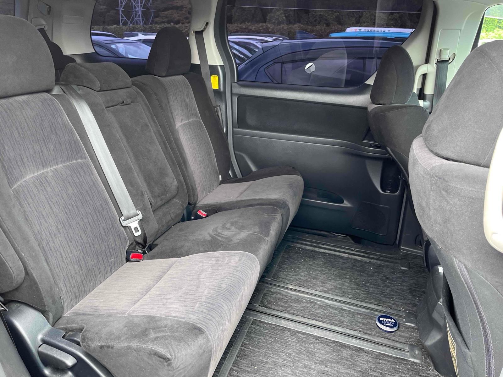 TOYOTA VELLFIRE 2.4Z Image 17