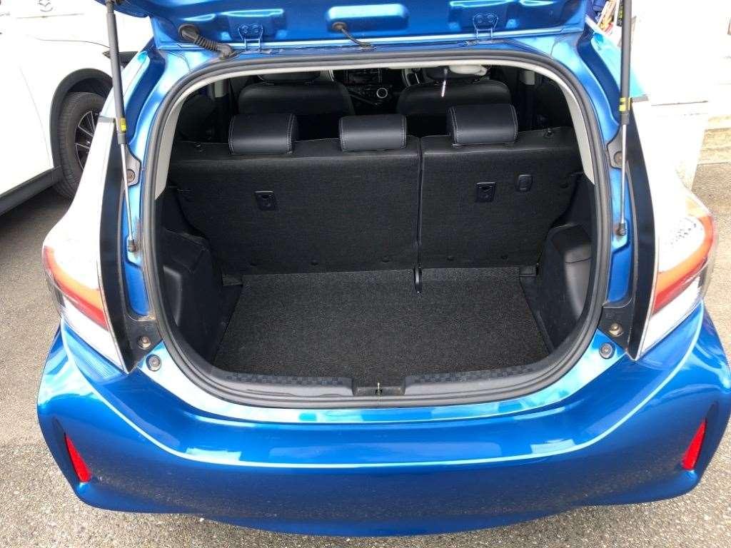 TOYOTA AQUA GSOFT LEATHER SELECTON Image 9