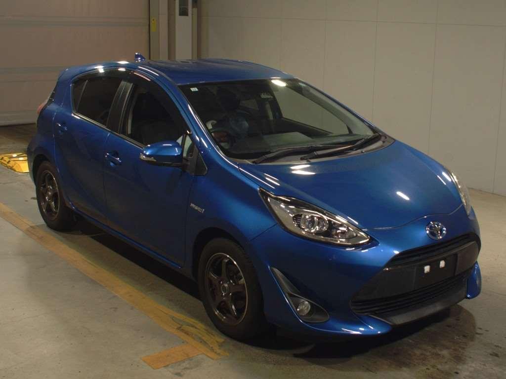 TOYOTA AQUA GSOFT LEATHER SELECTON Image 6