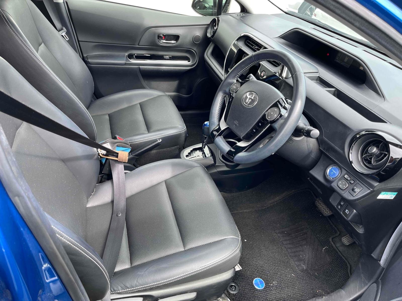TOYOTA AQUA GSOFT LEATHER SELECTON Image 11