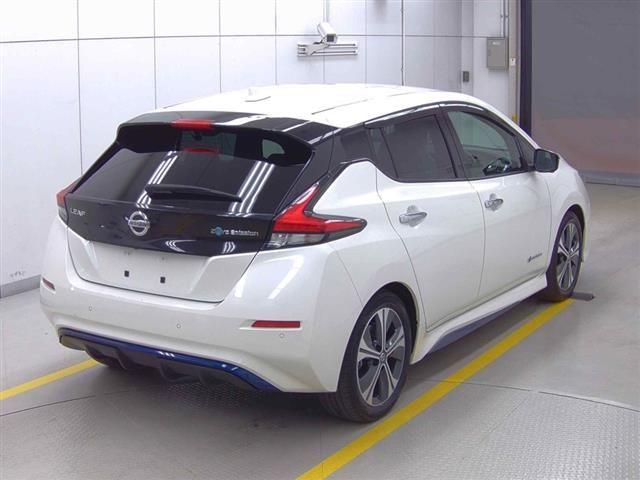 NISSAN LEAF X V SMART Image 6
