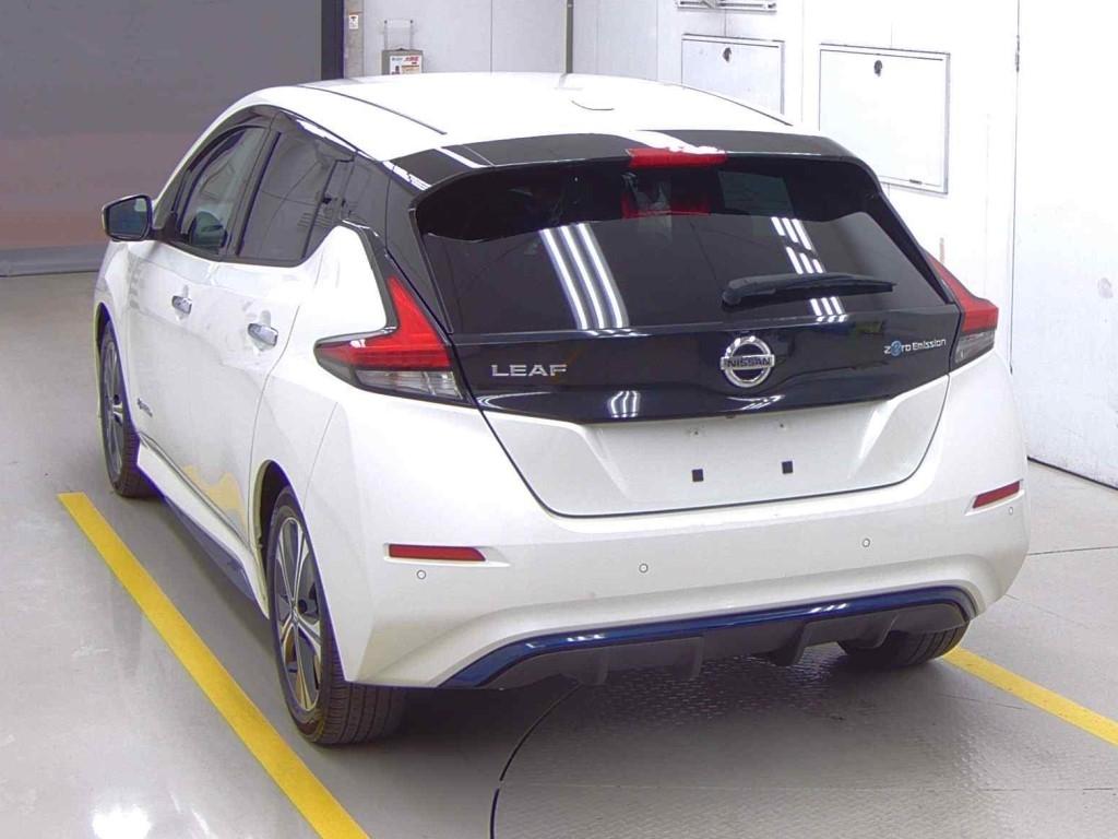 NISSAN LEAF X V SMART Image 4