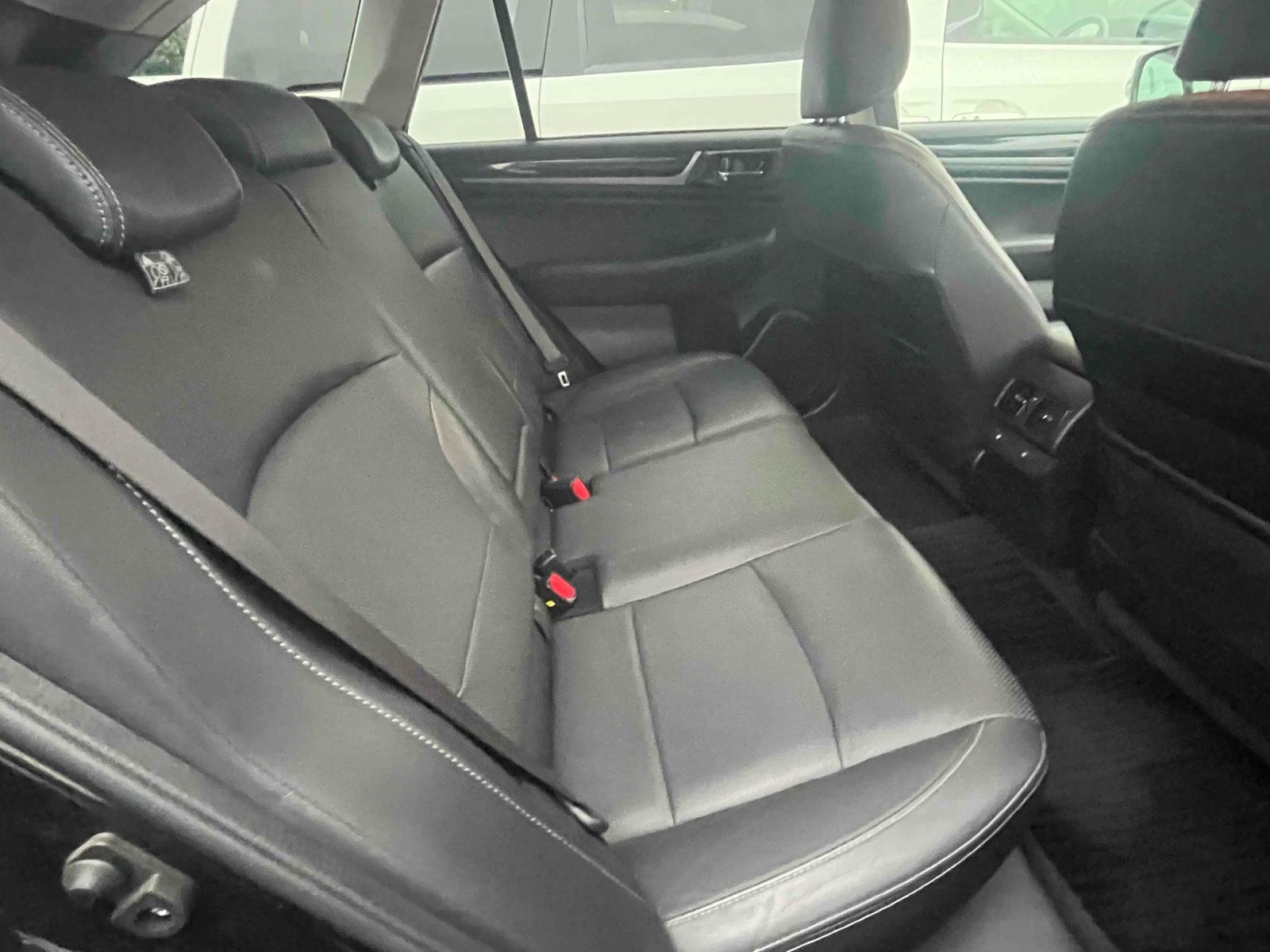 SUBARU OUTBACK 4WD LIMITED Image 17