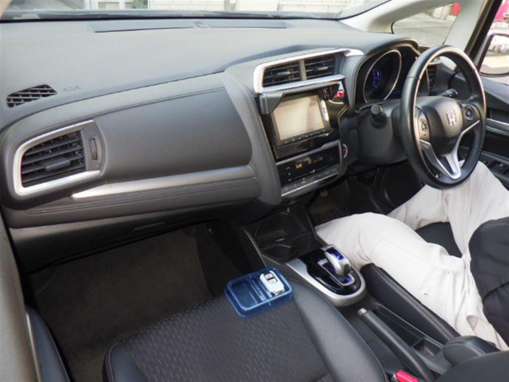 HONDA FIT HYBRID L PACKAGE Image 3