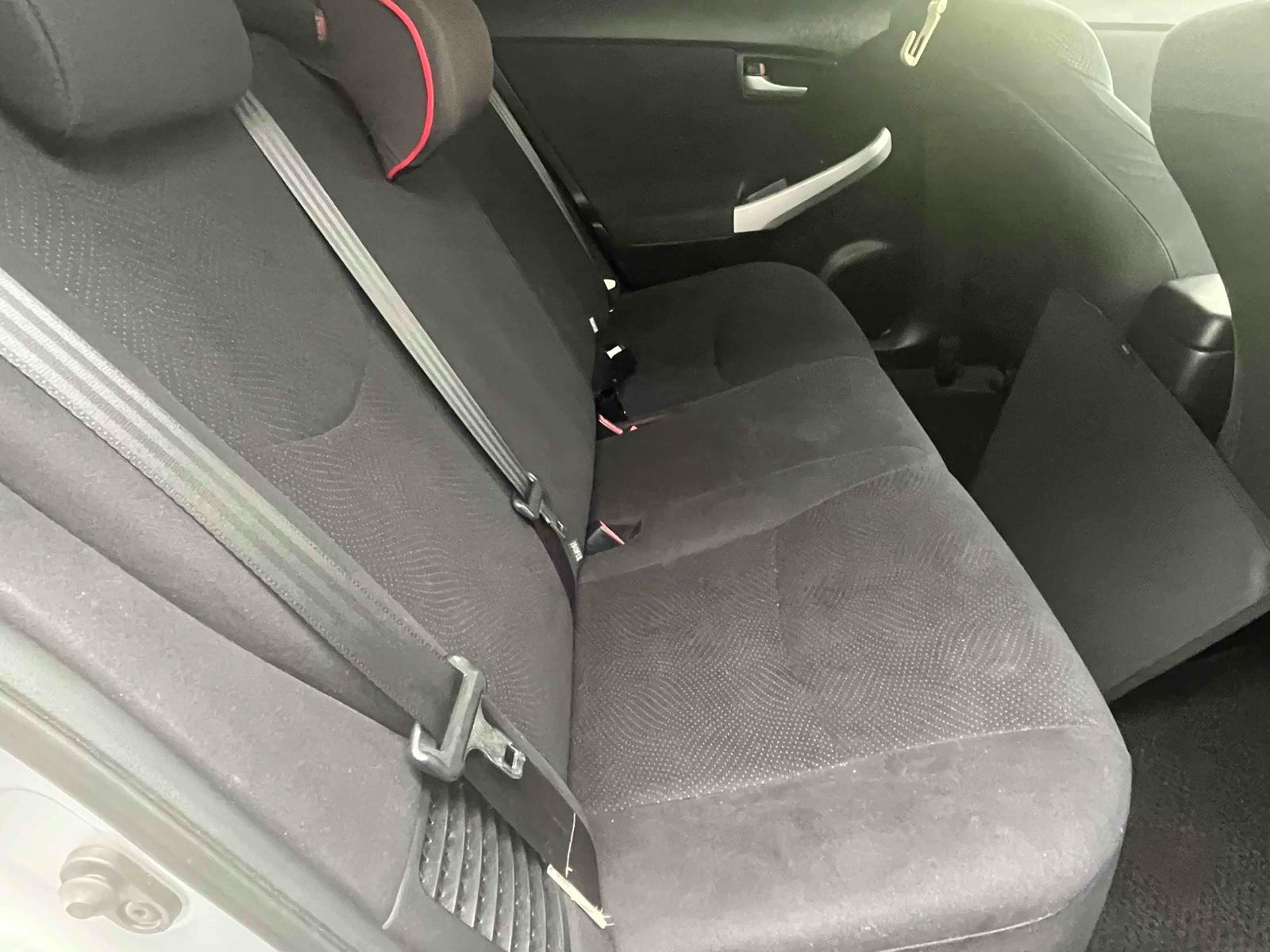 TOYOTA PRIUS L BODY KIT Image 13