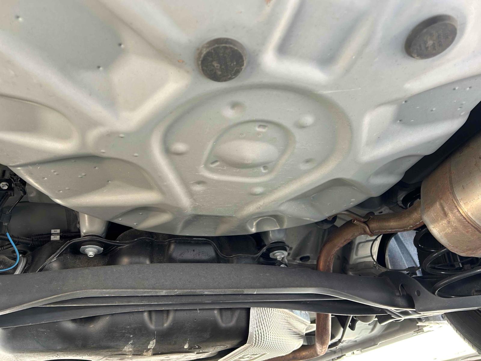 TOYOTA YARIS HYBRID X Image 29