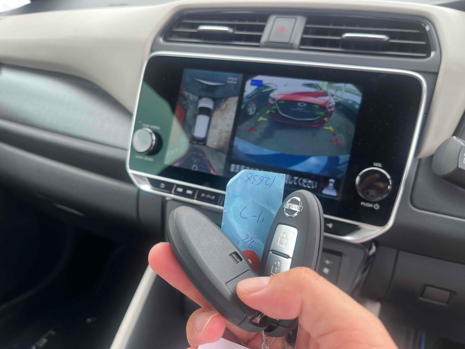 NISSAN LEAF X Image 8