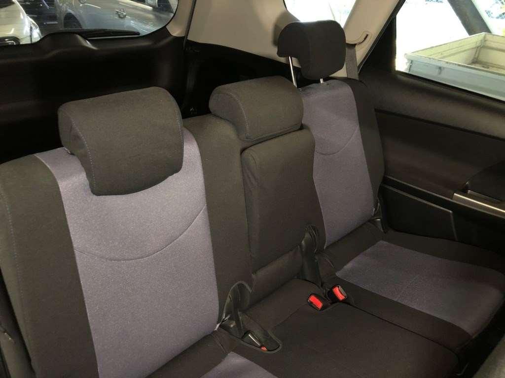 TOYOTA PRIUS ALPHA S TOURINGSELECTION Image 7