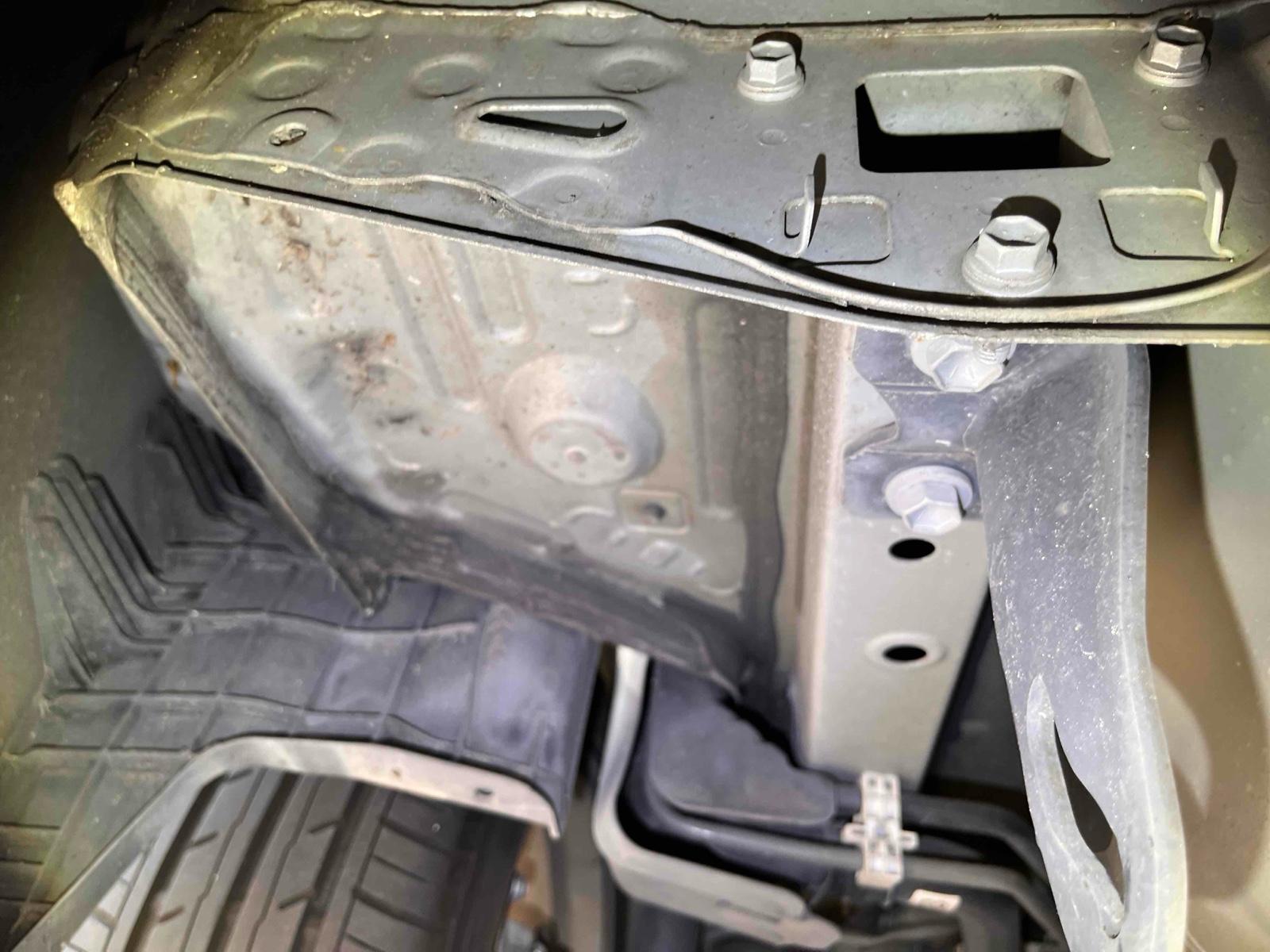 TOYOTA PRIUS ALPHA S TOURINGSELECTION Image 21