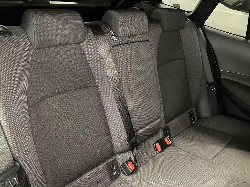 TOYOTA COROLLA TUOURING HYBRID S Image 7