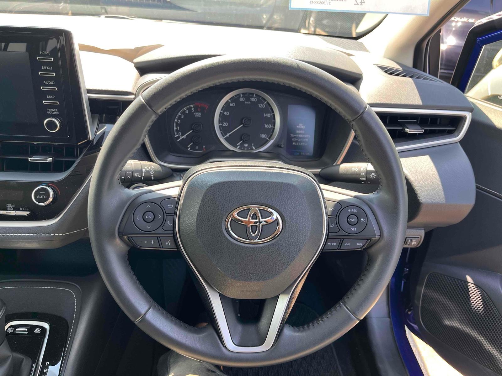 TOYOTA COROLLA TUOURING HYBRID S Image 13