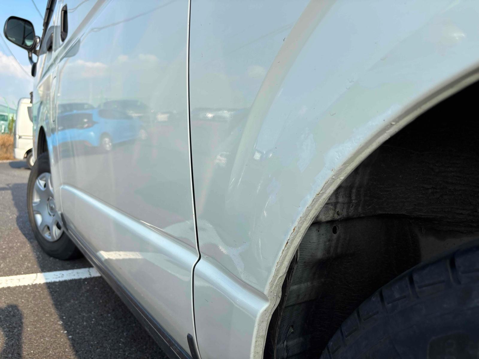 TOYOTA HIACE VAN DX GL PACKAGE 4WD Image 18