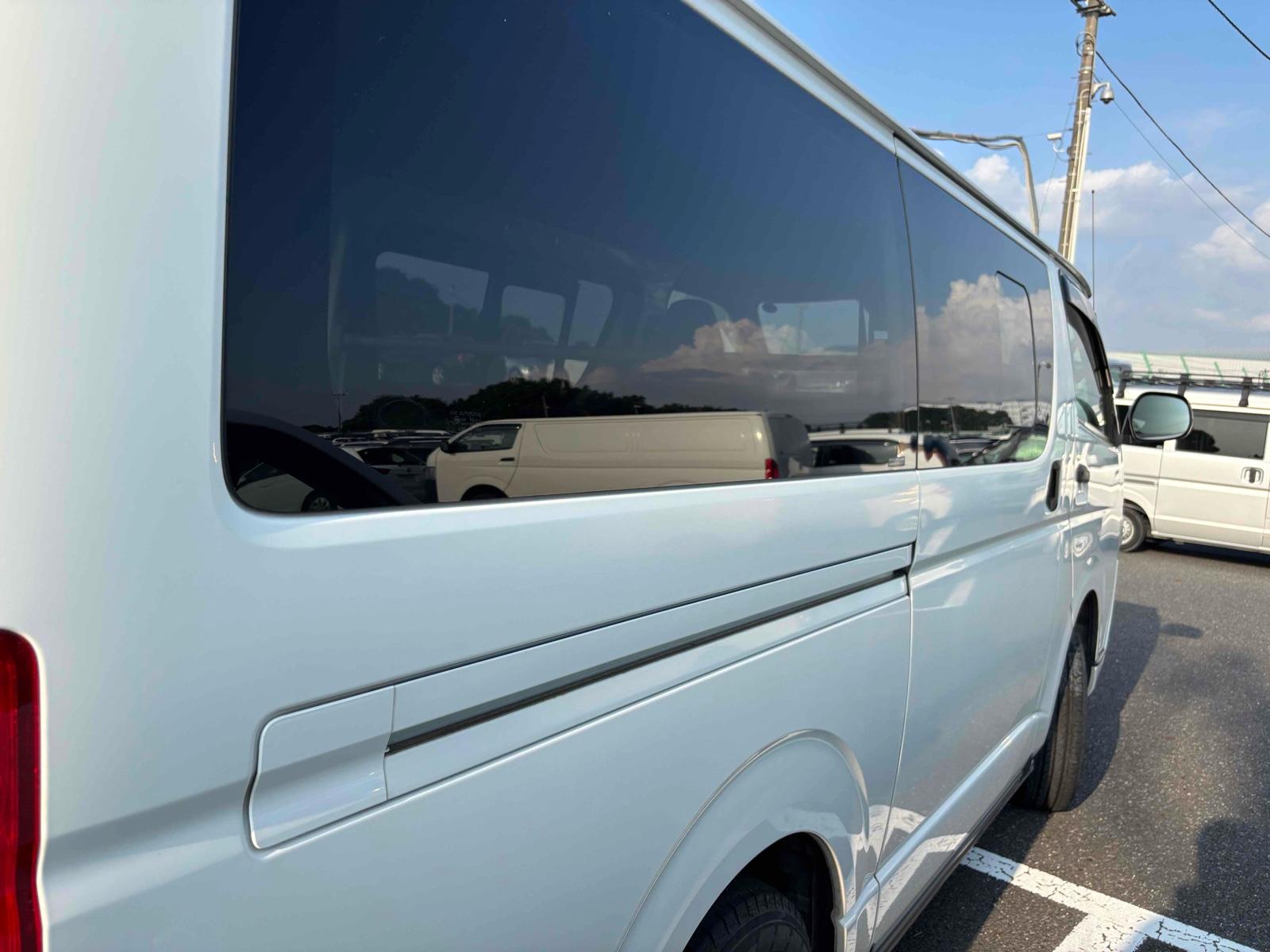 TOYOTA HIACE VAN DX GL PACKAGE 4WD Image 9