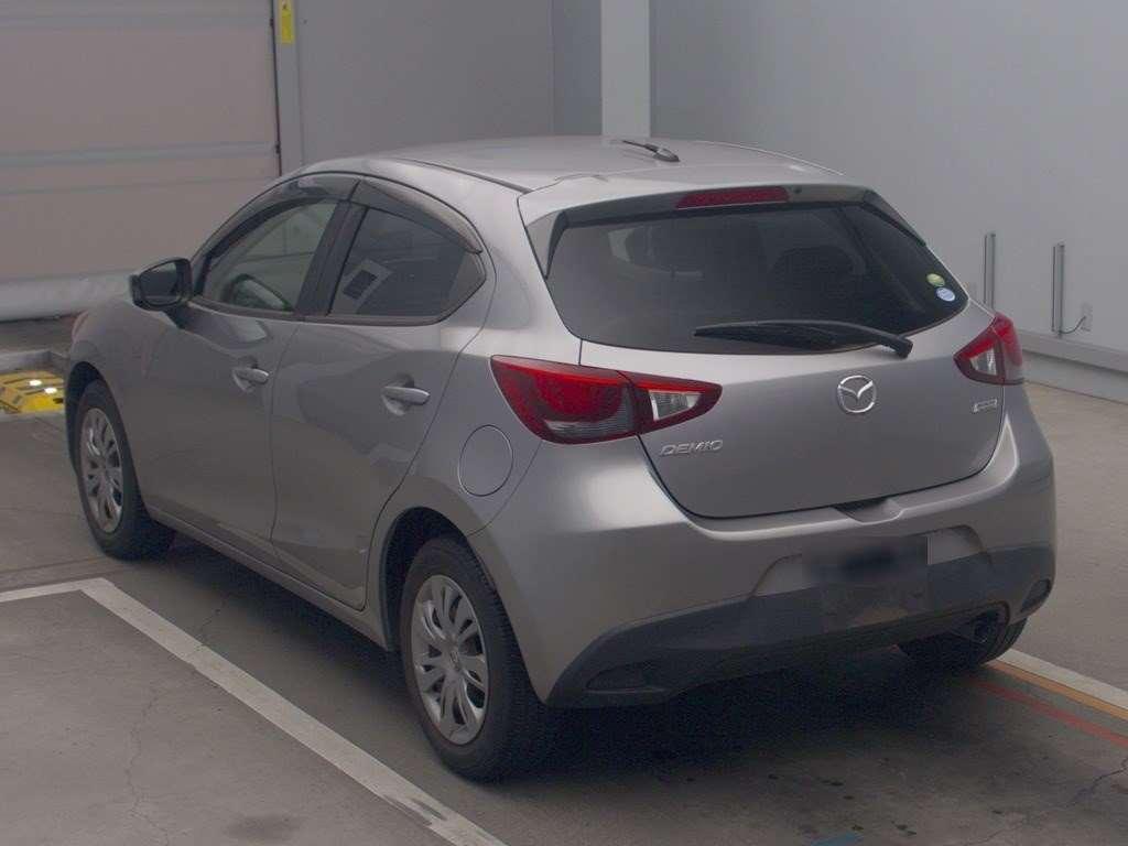 MAZDA DEMIO 13C Image 7