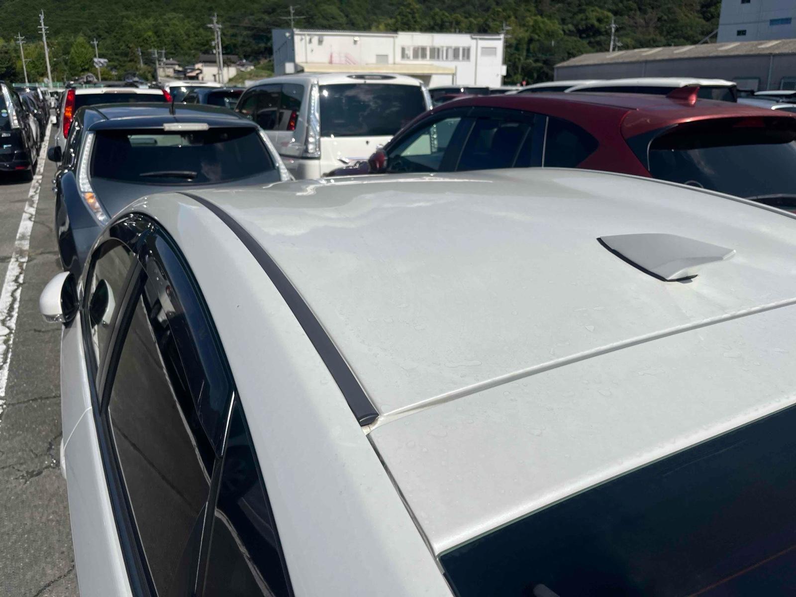 TOYOTA PRIUS S TOURING SELECTION Image 10