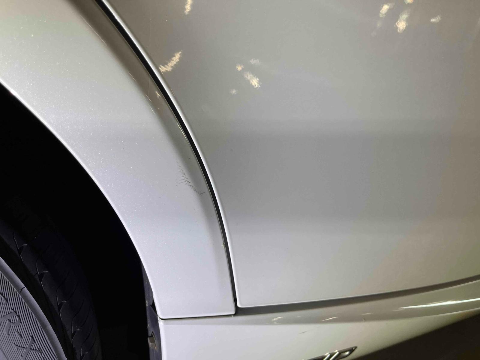 LEXUS IS IS300H Image 34