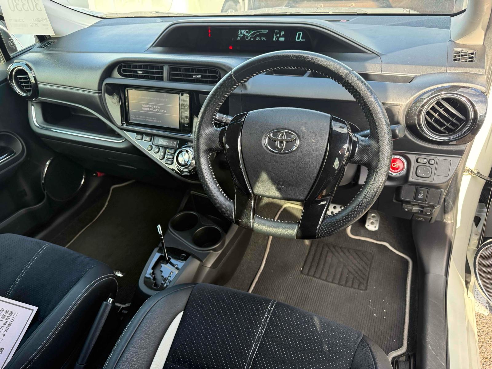 TOYOTA AQUA G G'S Image 13