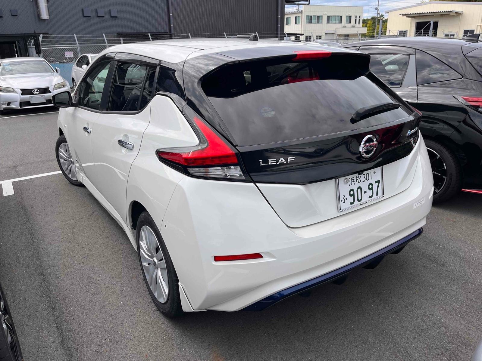 NISSAN LEAF S Image 2