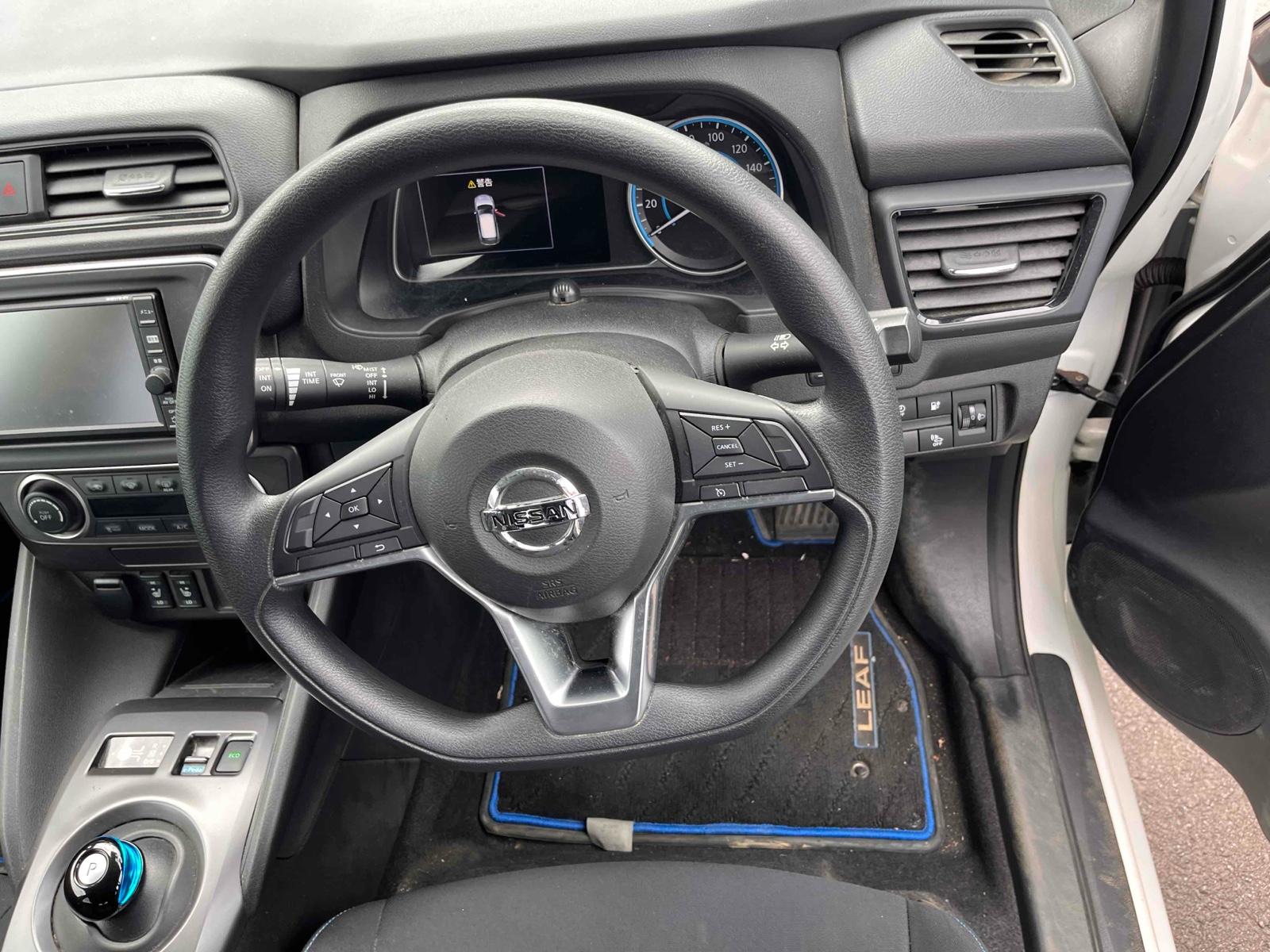 NISSAN LEAF S Image 12
