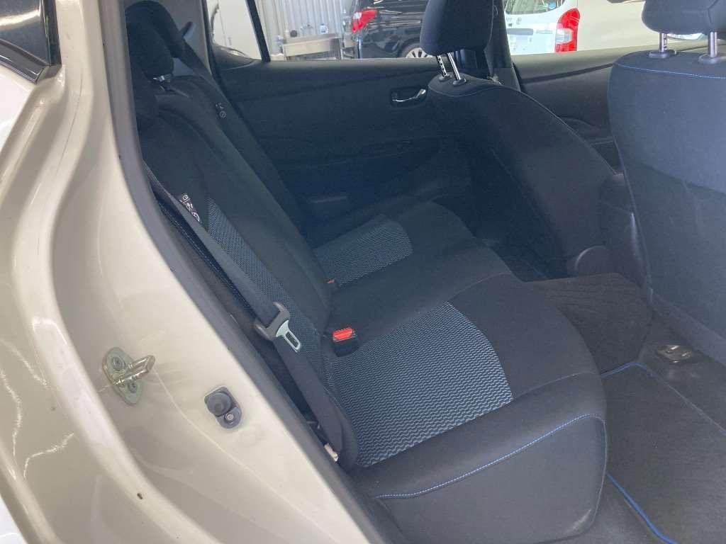 NISSAN LEAF S Image 9