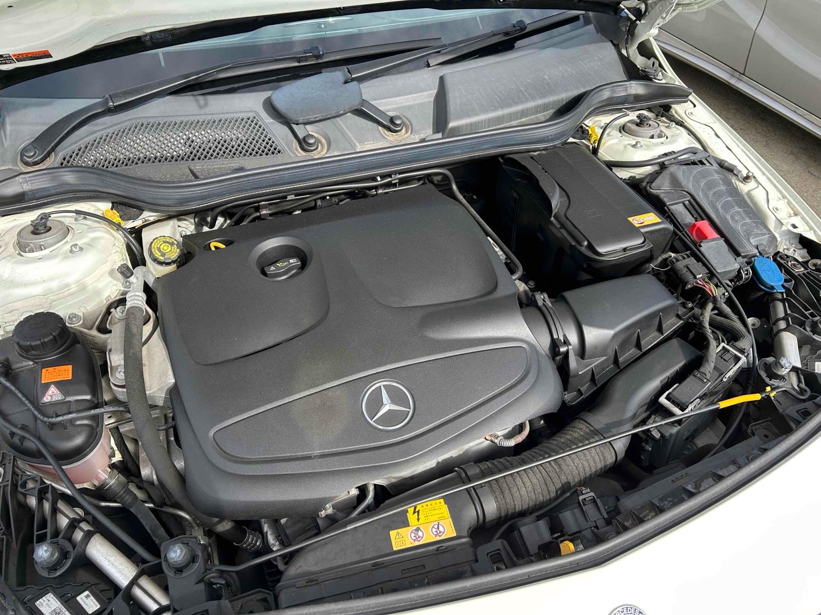 MERCEDES BENZ BENZ A CLASS A250 SPORT Image 15