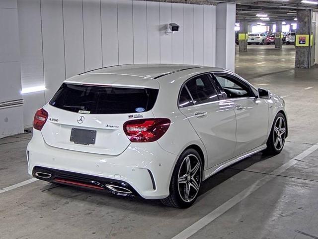 MERCEDES BENZ BENZ A CLASS A250 SPORT Image 4